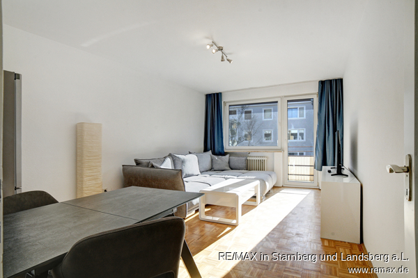 Lichtdurchflutetes Wohnzimmer Etagenwohnung M�nchen
