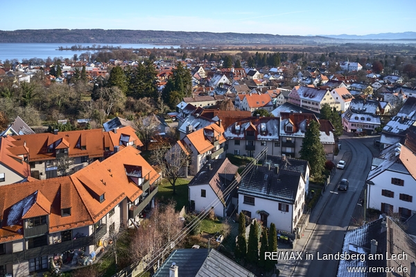 Stra�e Mehrfamilienhaus Die�en