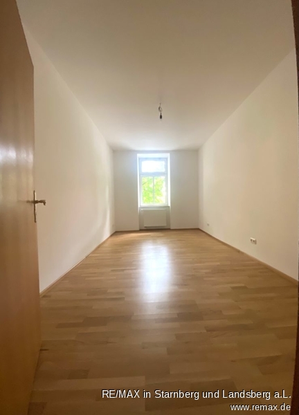 Schlafzimmer zur Strassenseitig Etagenwohnung M�nchen