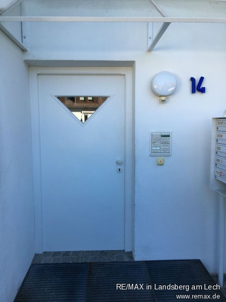 Hauseingang Etagenwohnung Utting
