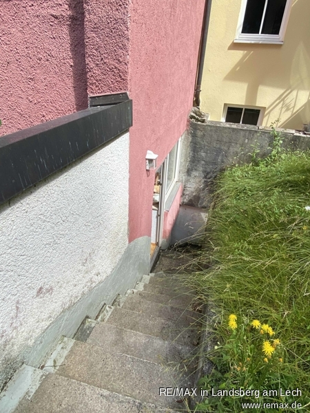 Aufgang zum Garten Zweifamilienhaus Landsberg