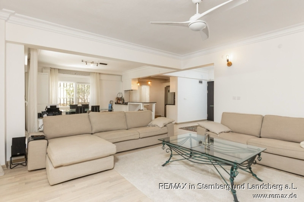 Gro�z�gige R�ume Etagenwohnung Fener