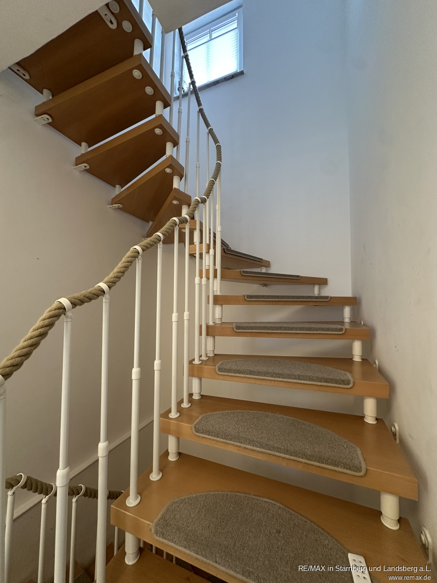 20 Treppe Einfamilienhaus Gr�felfing