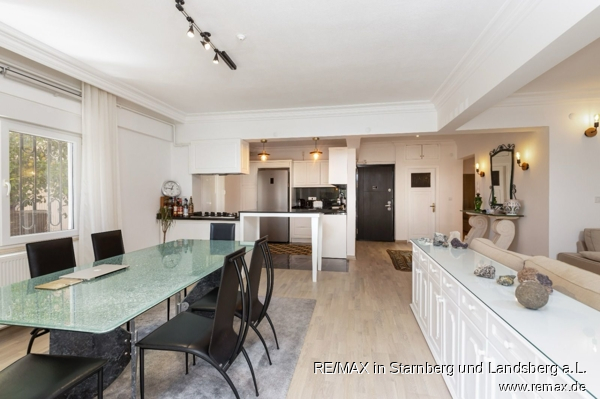 Gro�z�gige R�ume Etagenwohnung Fener