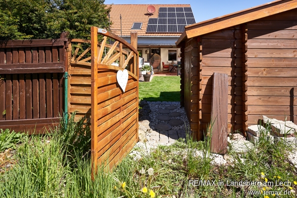 Garten T�r zur Wiese Doppelhaush�lfte Klosterlechfeld