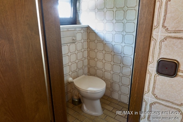 OG WC im Bad Mehrfamilienhaus Graben
