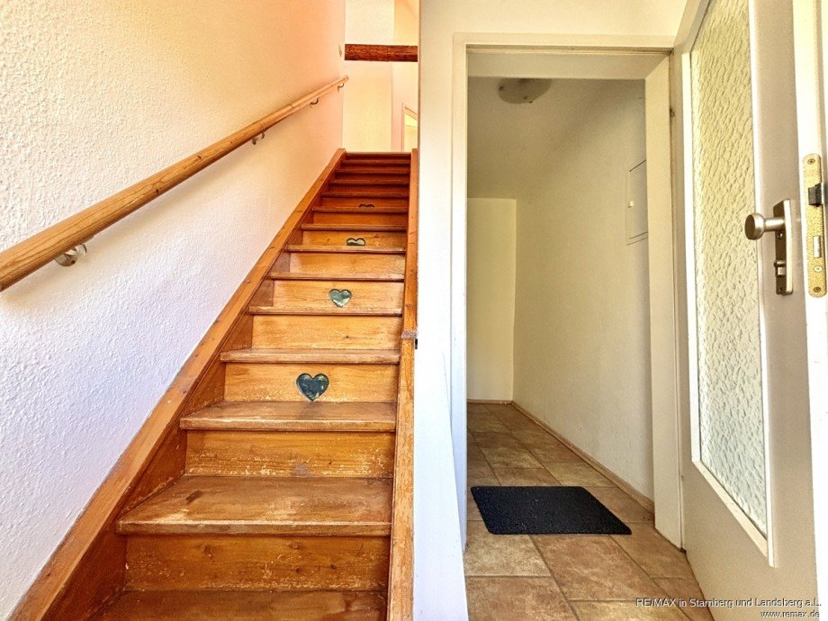 Treppe ins DG Dachgeschosswohnung Finning / Entraching