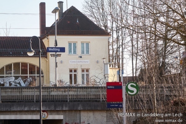 S-Bahnhof Einfamilienhaus We�ling