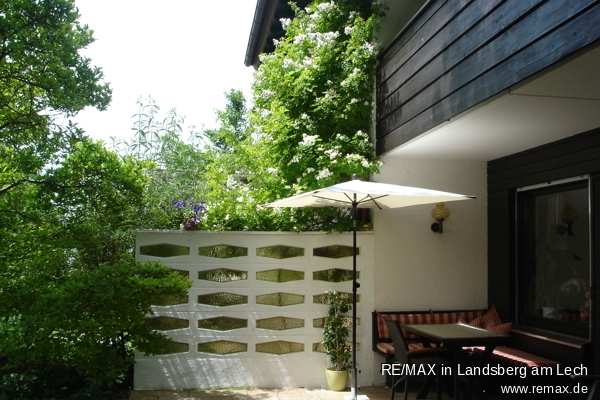 Terrasse im Sommer Doppelhaush�lfte Inning am Ammersee