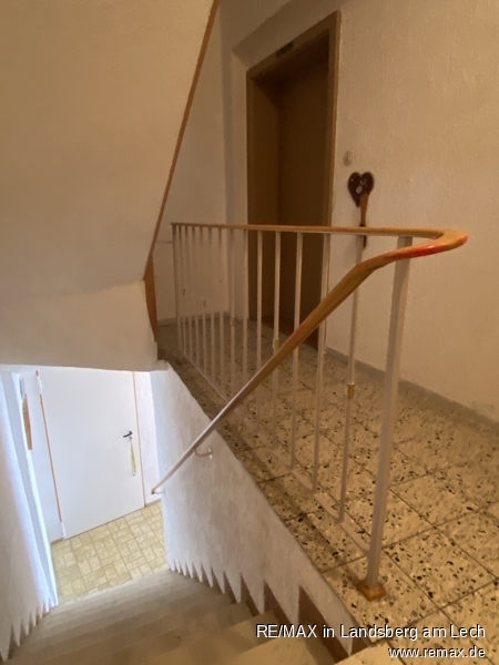 Treppenhaus zum 1. OG Zweifamilienhaus Landsberg