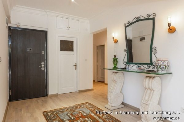 Gro�z�gige R�ume Etagenwohnung Fener