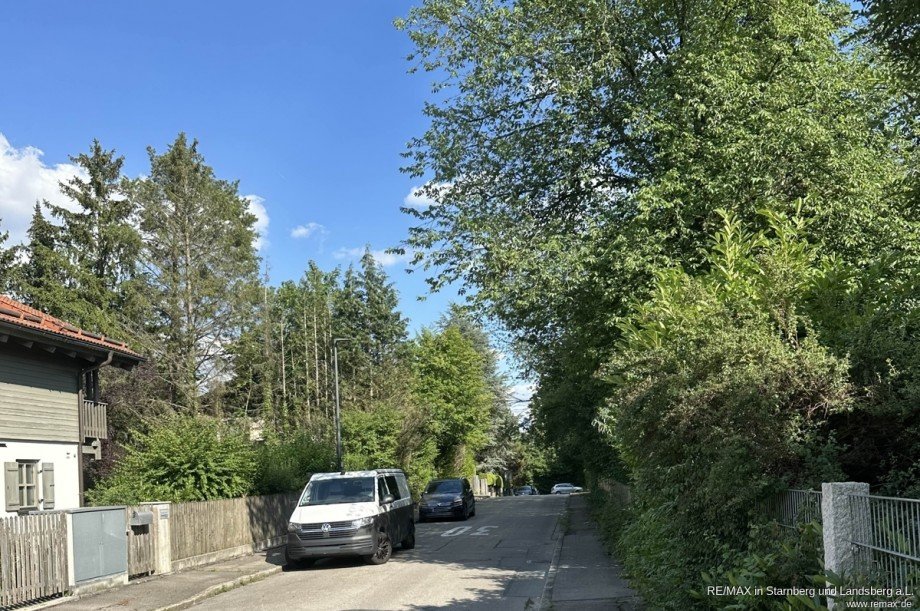 Umfeld Strasse Etagenwohnung Gr�felfing