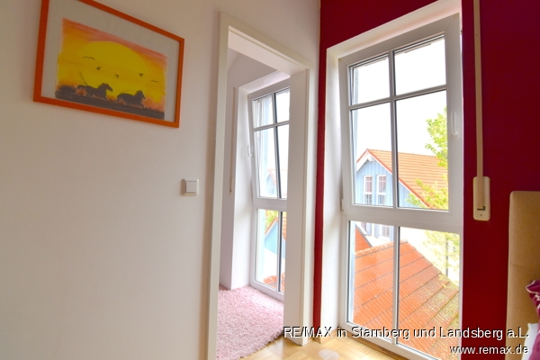 Fenster nach Osten im DG Doppelhaush�lfte Windach