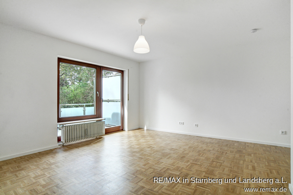 Ger�umiger Wohn-Schlaf-Raum REMAX PSc-1008 1 Zi ETW WestParkREAMX PSc-1008 1 Zi ETW WestPark - REMAX PSc-1008 1 Zi ETW WestPark Etagenwohnung M�nchen / Westpark