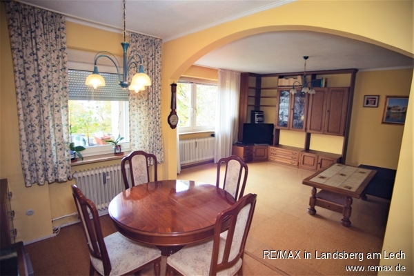Essbereich mit Rundbogen zum Wohnzimmer Etagenwohnung M�nchen