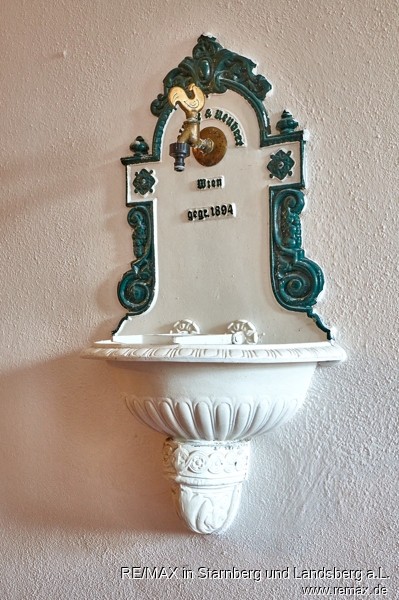 Historisches Waschbecken im Flur Landhaus Mallersdorf-Pfaffenberg