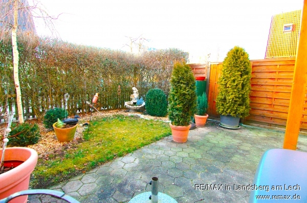 Garten vorne Doppelhaush�lfte Landsberg