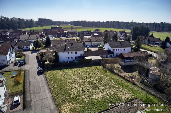 Umfeld Mehrfamilienhaus Scheuring