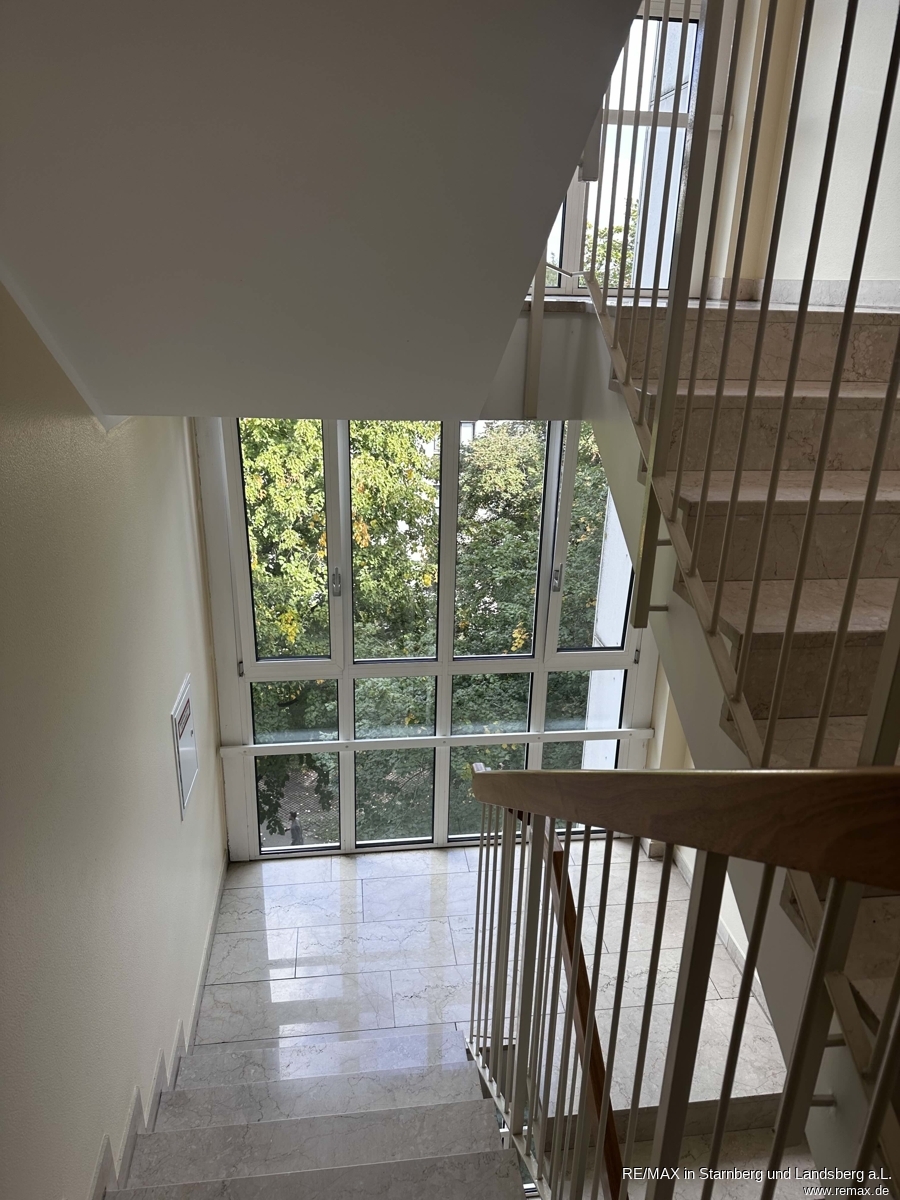 Treppenhaus Dachgeschosswohnung M�nchen