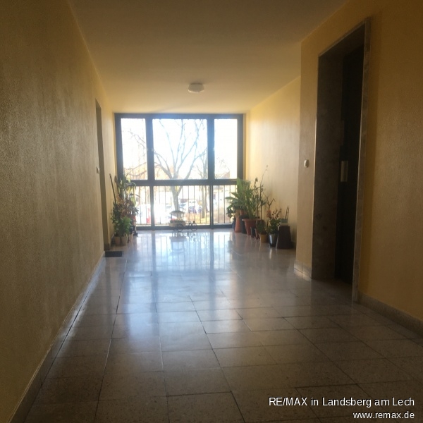 Hausflur 1 OG Etagenwohnung Augsburg