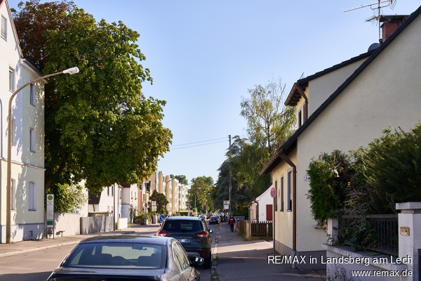 Strasse vor dem Haus Einfamilienhaus Augsburg