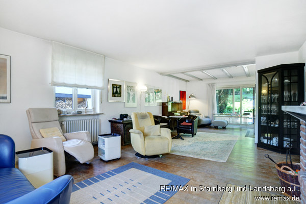 Wohnzimmer im OG Einfamilienhaus Tutzing