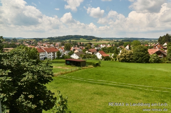 Blick �ber Dinkelscherben Doppelhaush�lfte Dinkelscherben