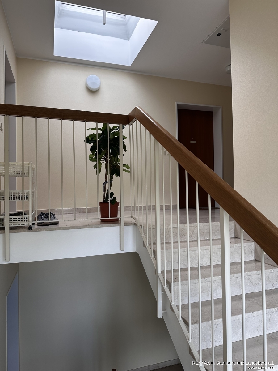 Treppenhaus Dachgeschosswohnung M�nchen