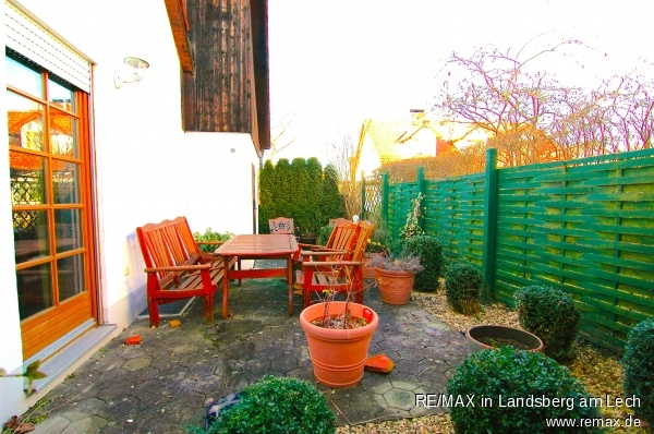 Garten hinten Doppelhaush�lfte Landsberg