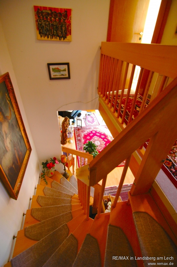 Treppe ins OG Doppelhaush�lfte Landsberg
