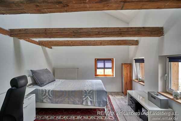 Schlafzimmer 1 Einfamilienhaus Ergoldsbach / Langenhettenbach