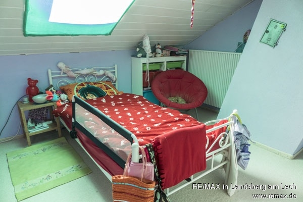 Das Kinderzimmer Westseite DG Reihenendhaus Buchloe