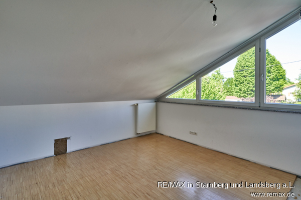 Zimmer Nord Ost Dachgescho� Reihenendhaus Schondorf