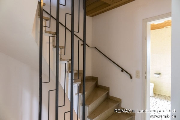 Treppe im OG Doppelhaush�lfte Augsburg