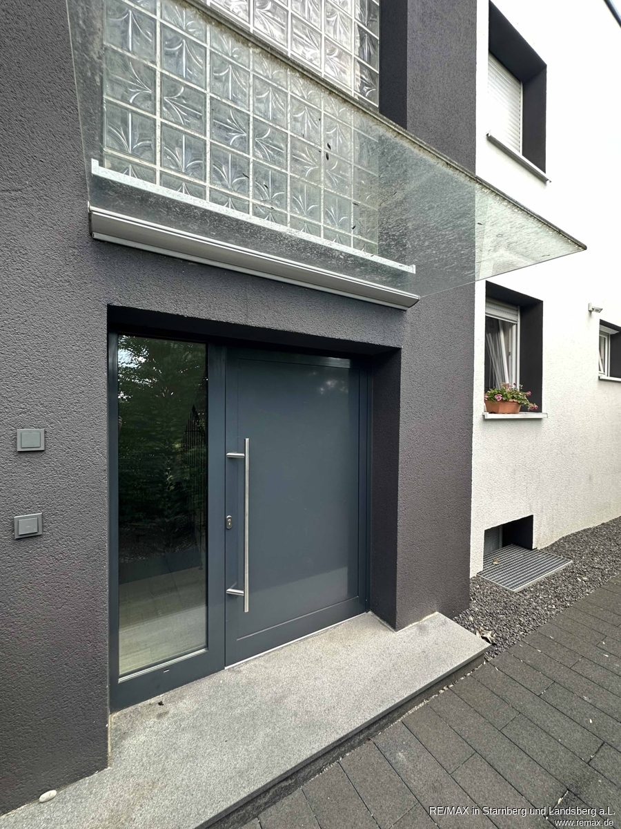 Haus Eingang Etagenwohnung Gr�felfing