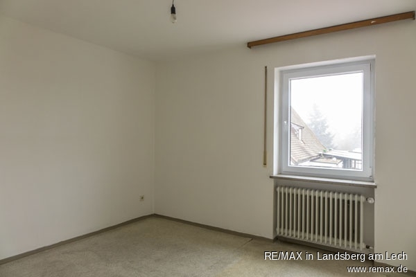 Eines der Zimmer im Obergeschoss Doppelhaush�lfte Augsburg