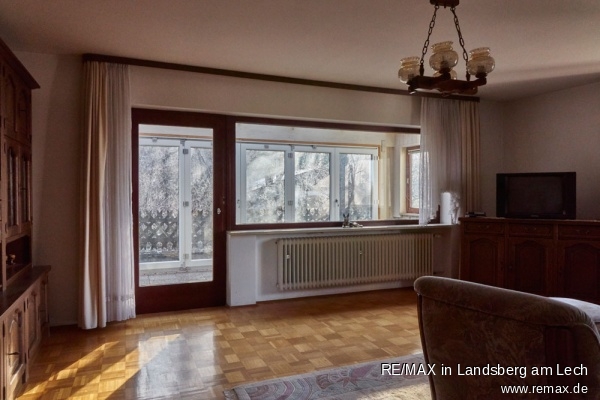 Wohnzimmer im EG Einfamilienhaus Finning / Entraching
