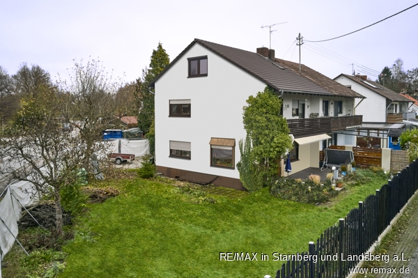 Foto Haus S�d- und Westseite retuschiert Schondorf am Ammersee Doppelhaush�lfte V E R K A U F T: Haush�lfte mit 1-3 Wohnungen und Erweiterungspotential zum Modernisieren