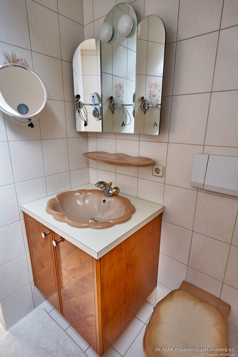 Duschbad im DG Doppelhaush�lfte Vaterstetten