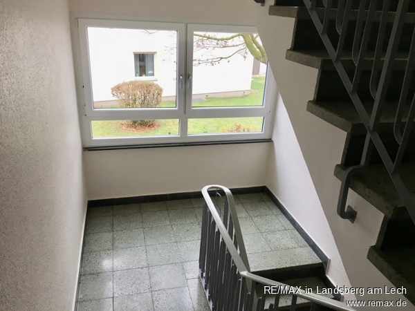 Trreppenhaus Etagenwohnung K�nigsbrunn