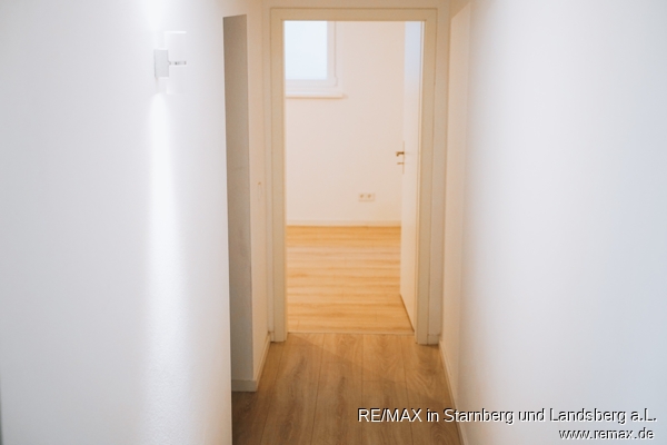 Blick in Zimmer Untergeschoss Bungalow Trier