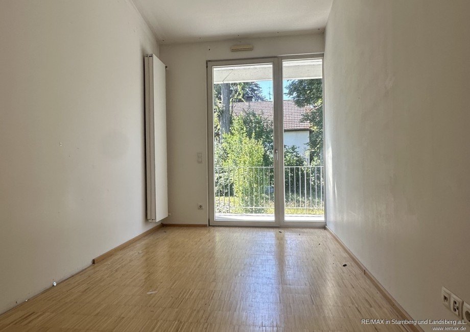 Zimmer S�d-Ost im DG Reihenendhaus Schondorf