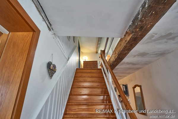 Treppenaufgang zum 01. Stock Einfamilienhaus Ergoldsbach / Langenhettenbach