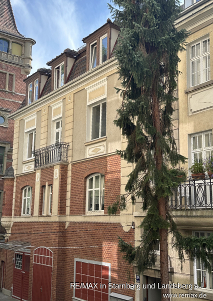 Haus W�rzburg Etagenwohnung V E R K A U F T: Split-Level Jugendstil-Wohnung mit gro�er Dachterrasse - Kapitalanlage mit Potential
