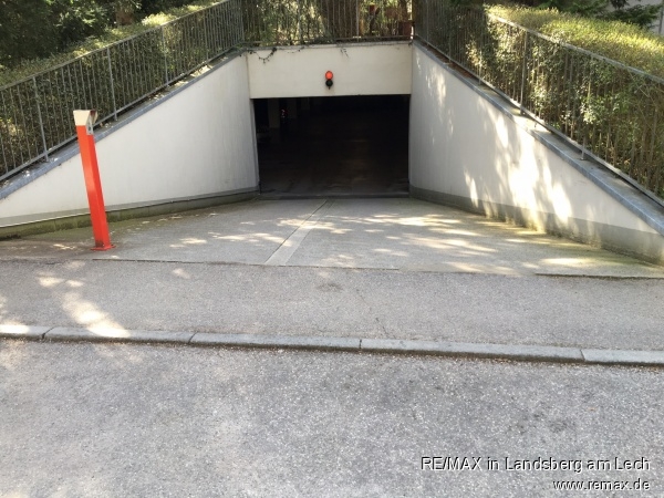 Tiefgarageneinfahrt Etagenwohnung F�rstenfeldbruck
