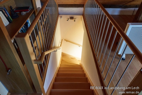 Aufgang zum DG Einfamilienhaus We�ling