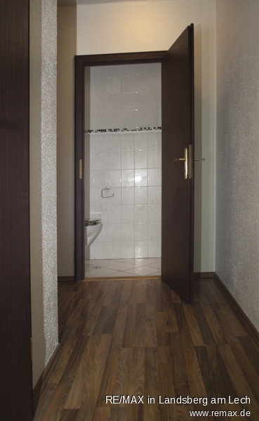 Blick in das G�ste-WC Etagenwohnung Germering