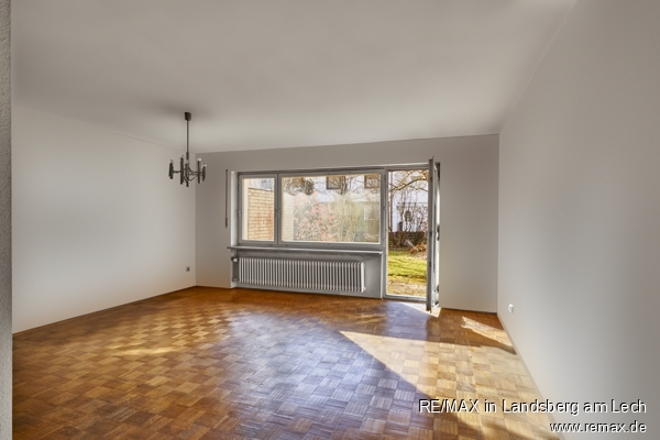 Wohnzimmer - nach Renovierung Reihenmittelhaus Puchheim