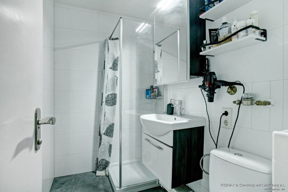 Badezimmer Sendling REMAX PSc-12210E0J0521_2_3_4 Etagenwohnung M�nchen