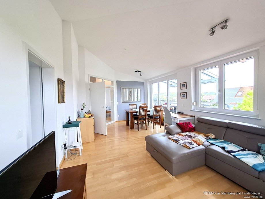 Wohn-/E�zimmer mit Zugang zum Balkon Etagenwohnung Neuried